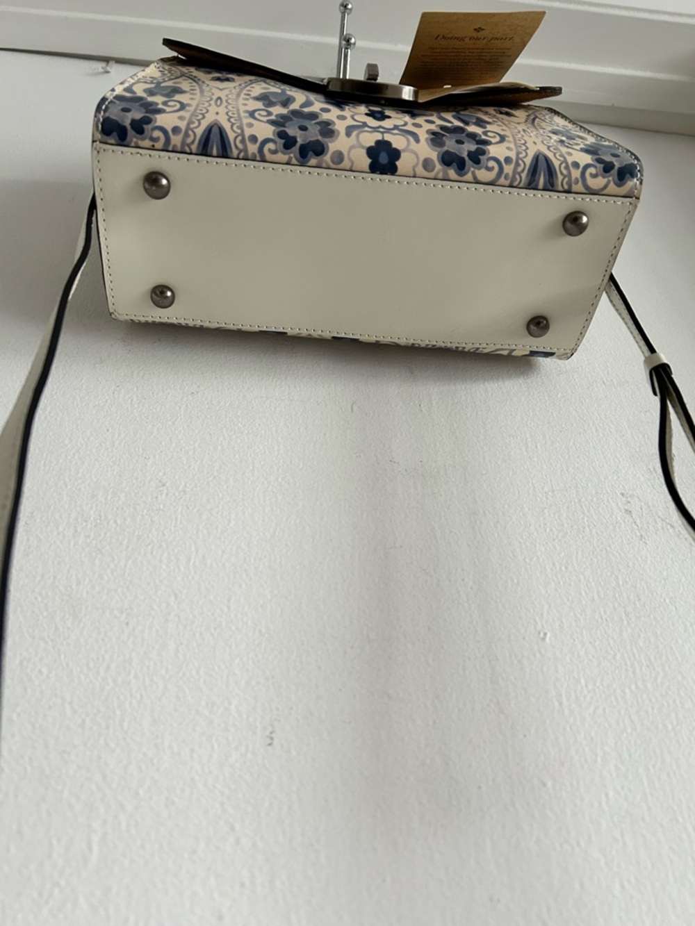 NWT Patricia Nash Blue white Floral Italian leather purse - Picture 11 of 11